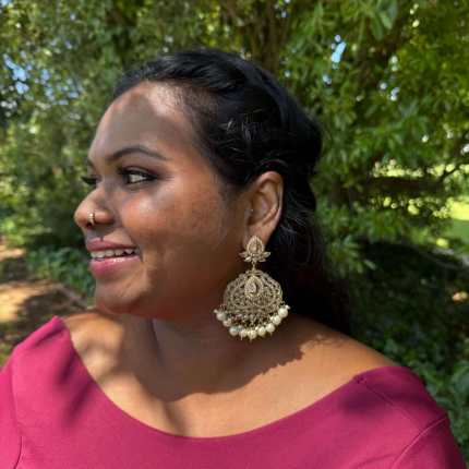 Illakiya earrings