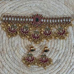 Yadevi choker set