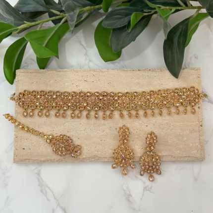 Komal choker