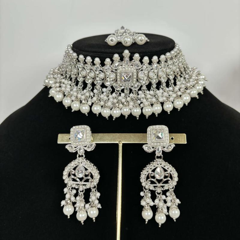 NK061-Saras-Choker-Set.jpg