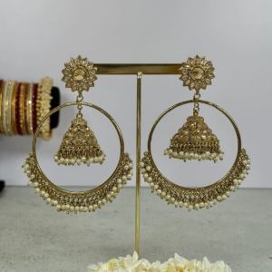 Nanthini-Earrings-Gold-1.jpeg