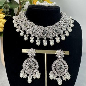 Roha-Necklace-Set-1.jpg