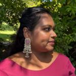 Genga earrings model